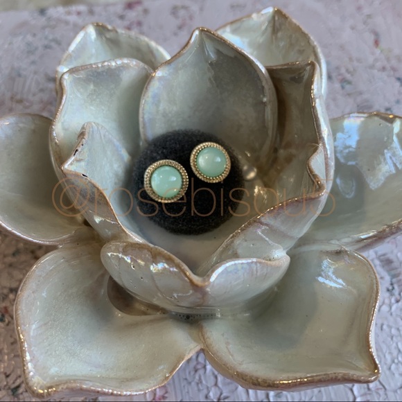 💋🆕 Rose Gold Mint Opal Stud Earrings - Picture 3 of 3